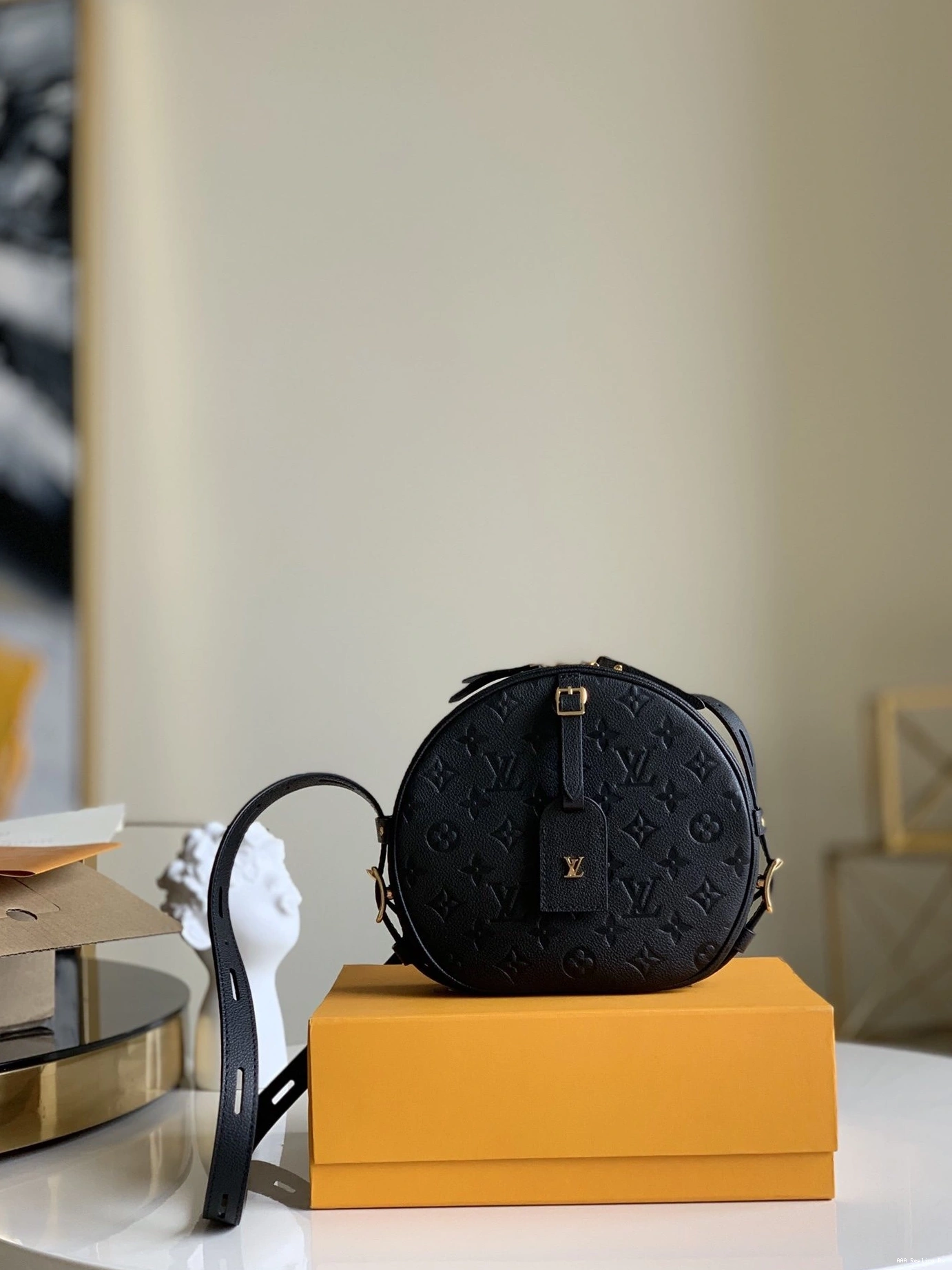 AAA Pruses Bags BOITE VUITTON MM LOUIS CHAPEAU SOUPLE 0716